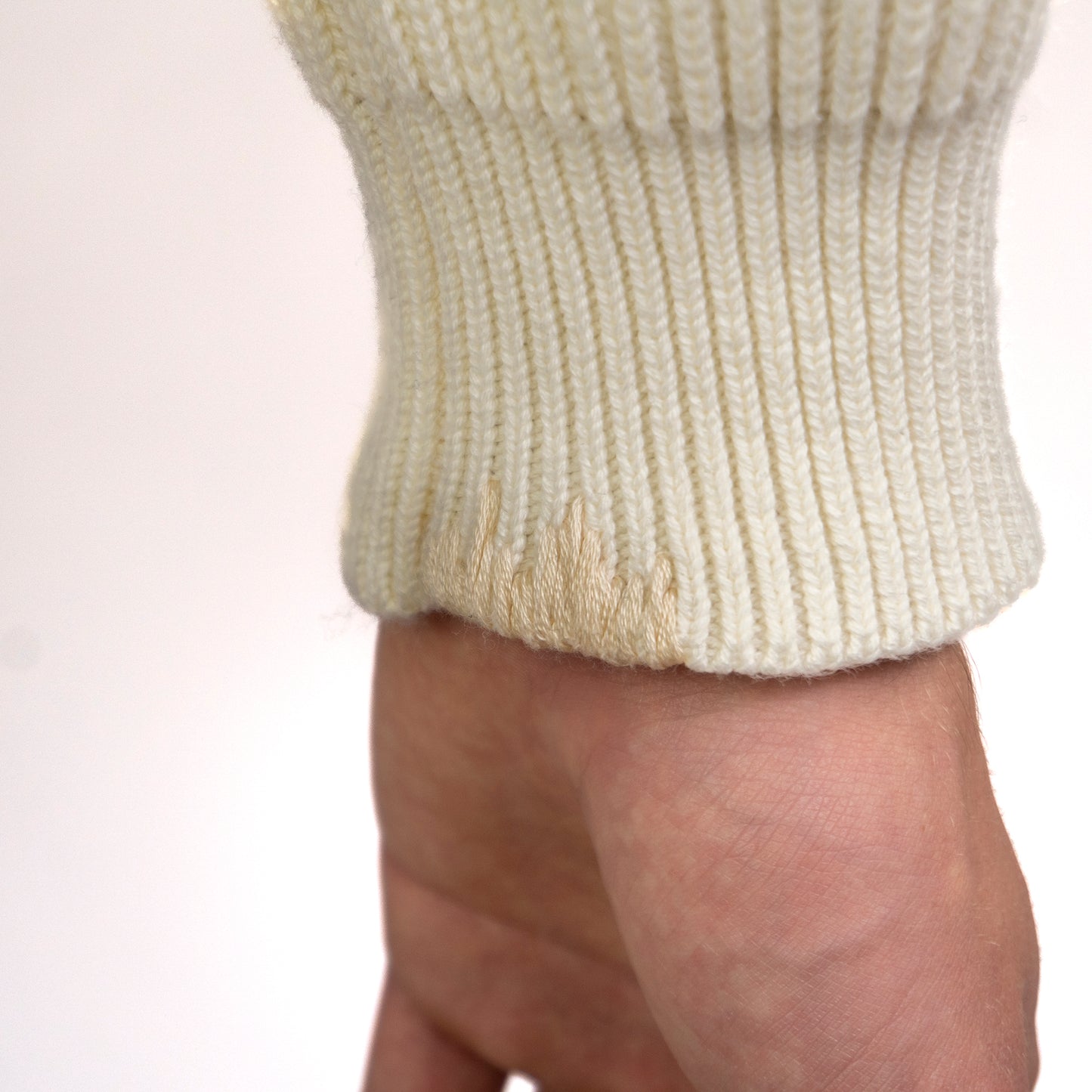 "BY HAND" SWEATER (CREAM)