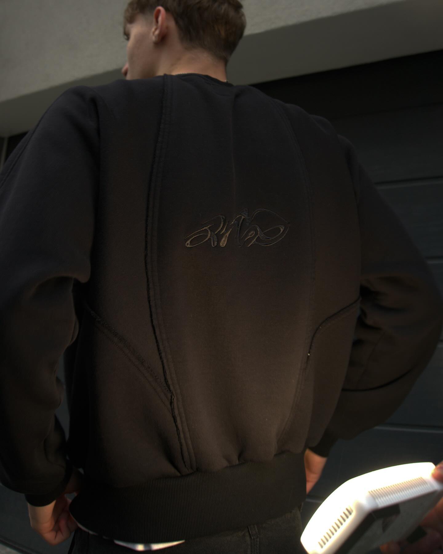 Luminous "ARTE" crewneck black