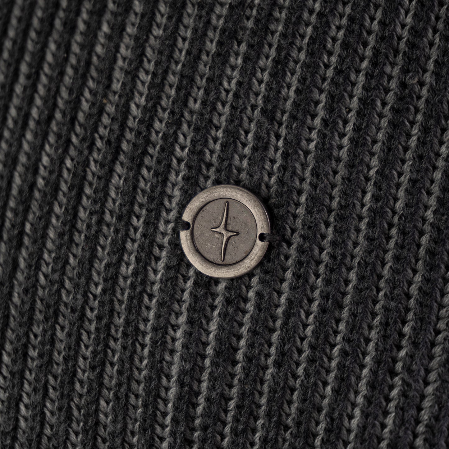 "BY HAND" SWEATER (GRAY)